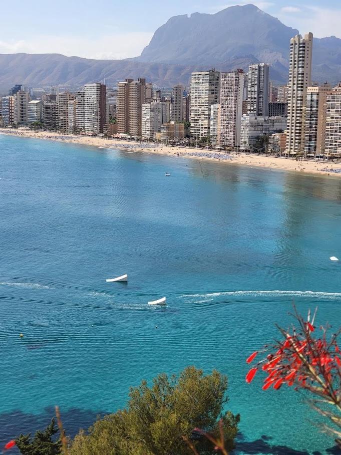 Trinisol II Private Apartments With Sea View Benidorm Luaran gambar