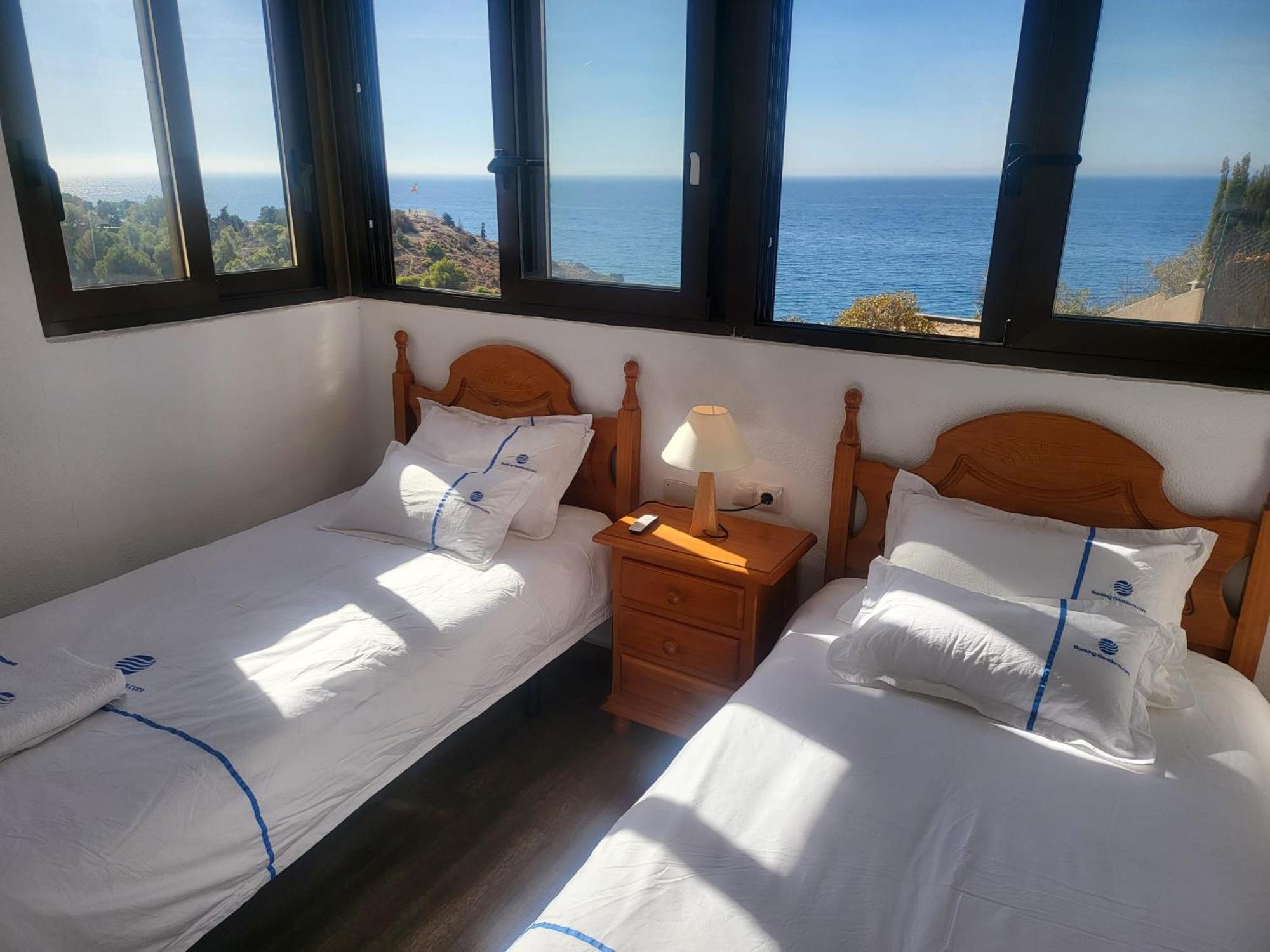 Trinisol II Private Apartments With Sea View Benidorm Luaran gambar